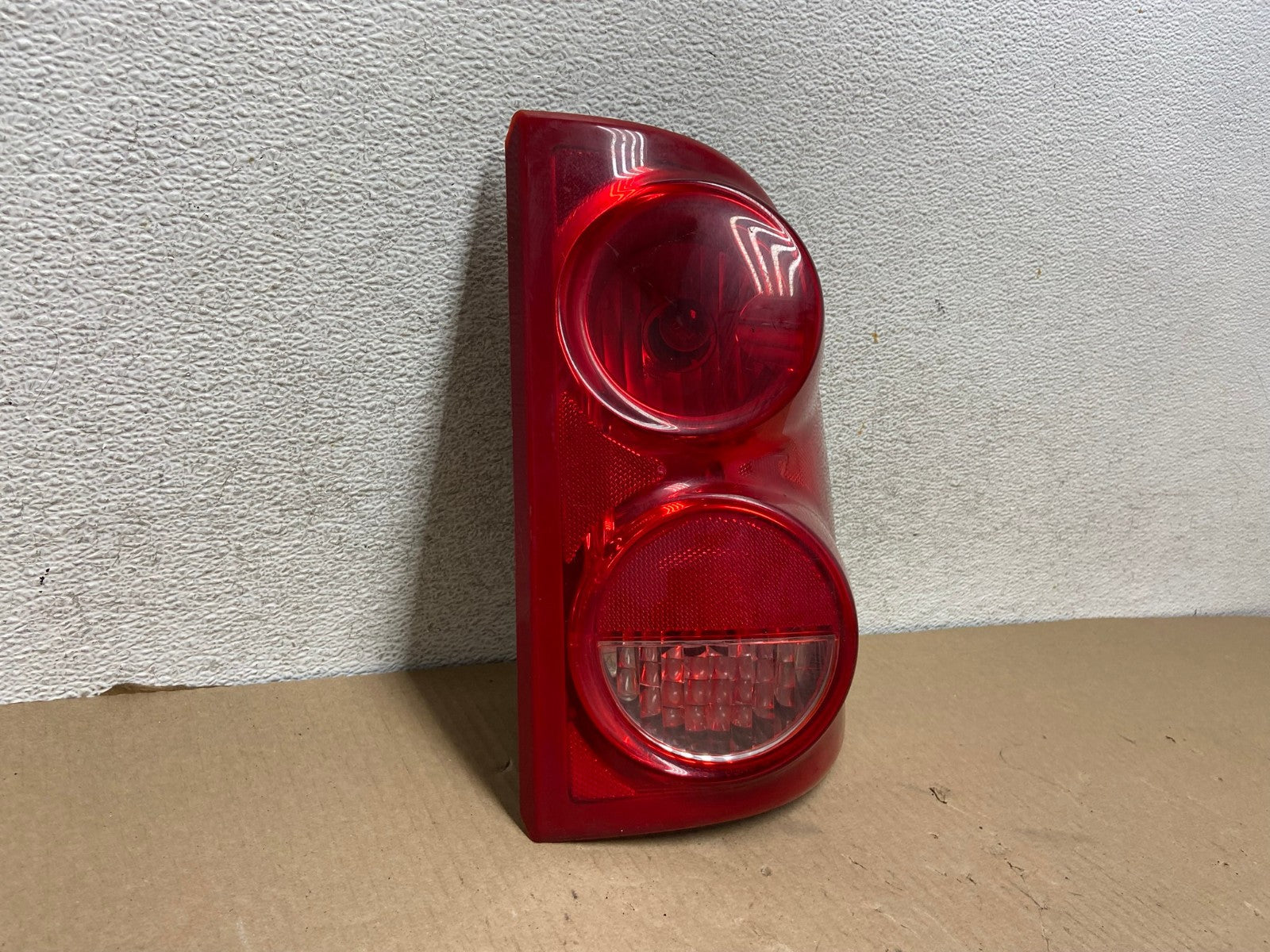 2005-2011 Dodge Dakota Right Passenger Rh Side Tail Light AG7944 LK1
