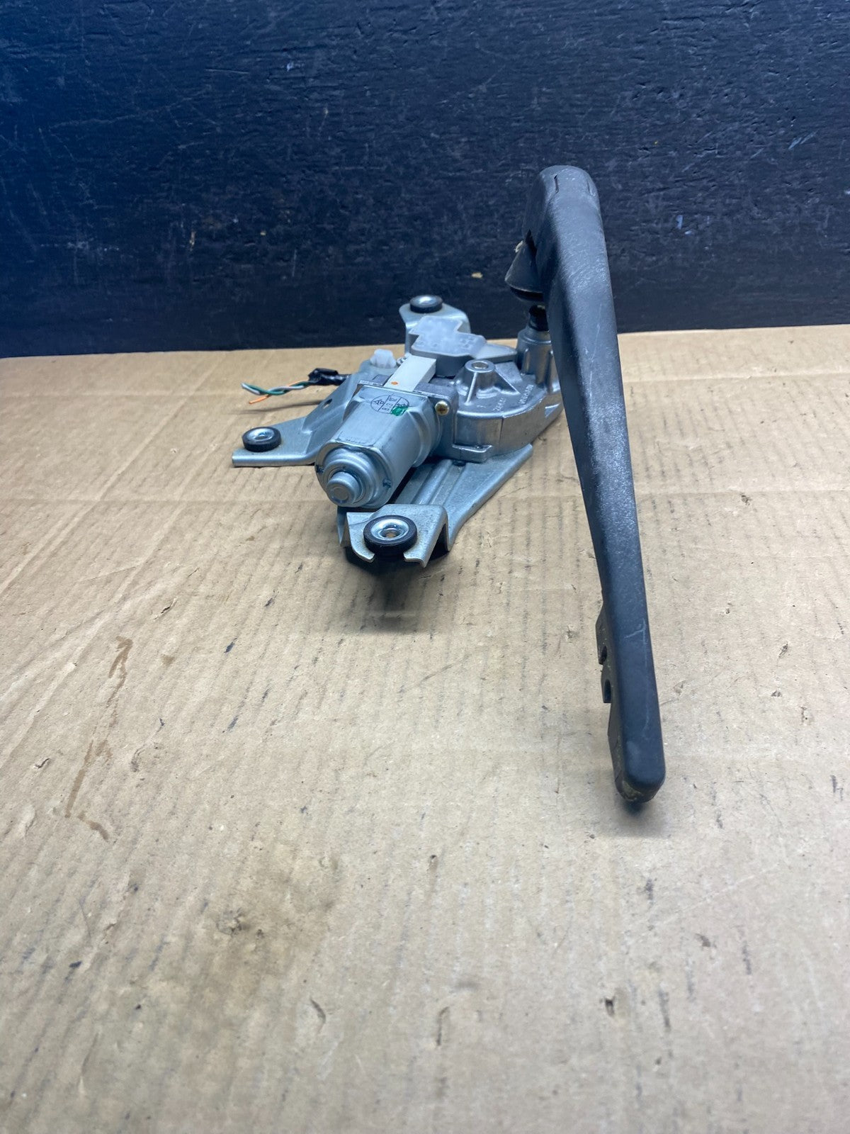 2009 to 2014 Nissan Murano Rear Windshield Wiper Motor AD5073 DG2
