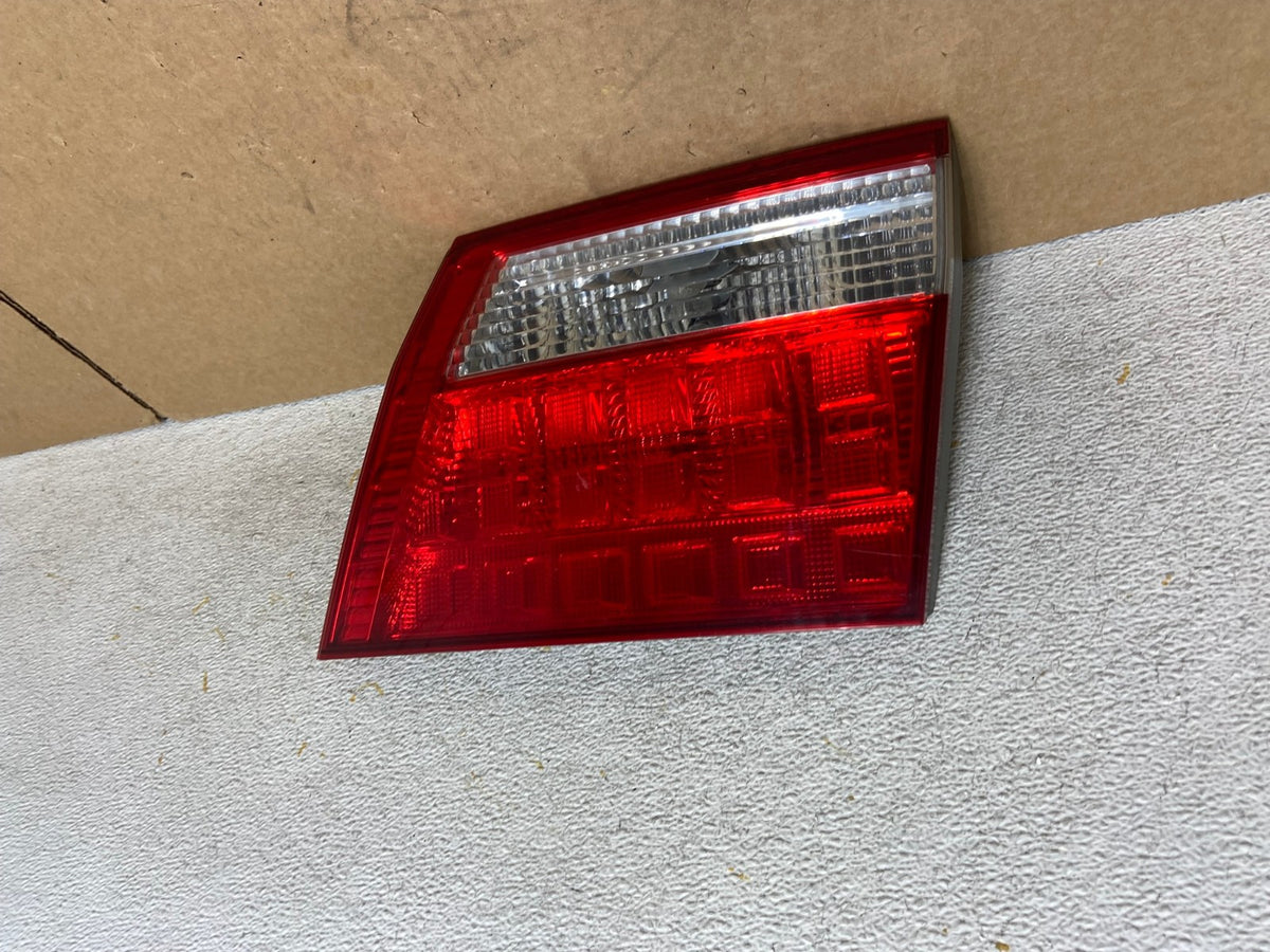 2005 2006 2007 Honda Odyssey Inner Right Passenger RH Tail Light AI3391 LK2