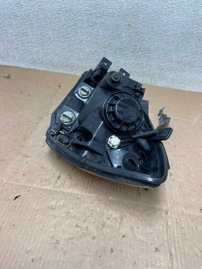 2005 to 2006 Kia Sportage Right Passenger RH Halogen Headlight OEM Y2971 DW7