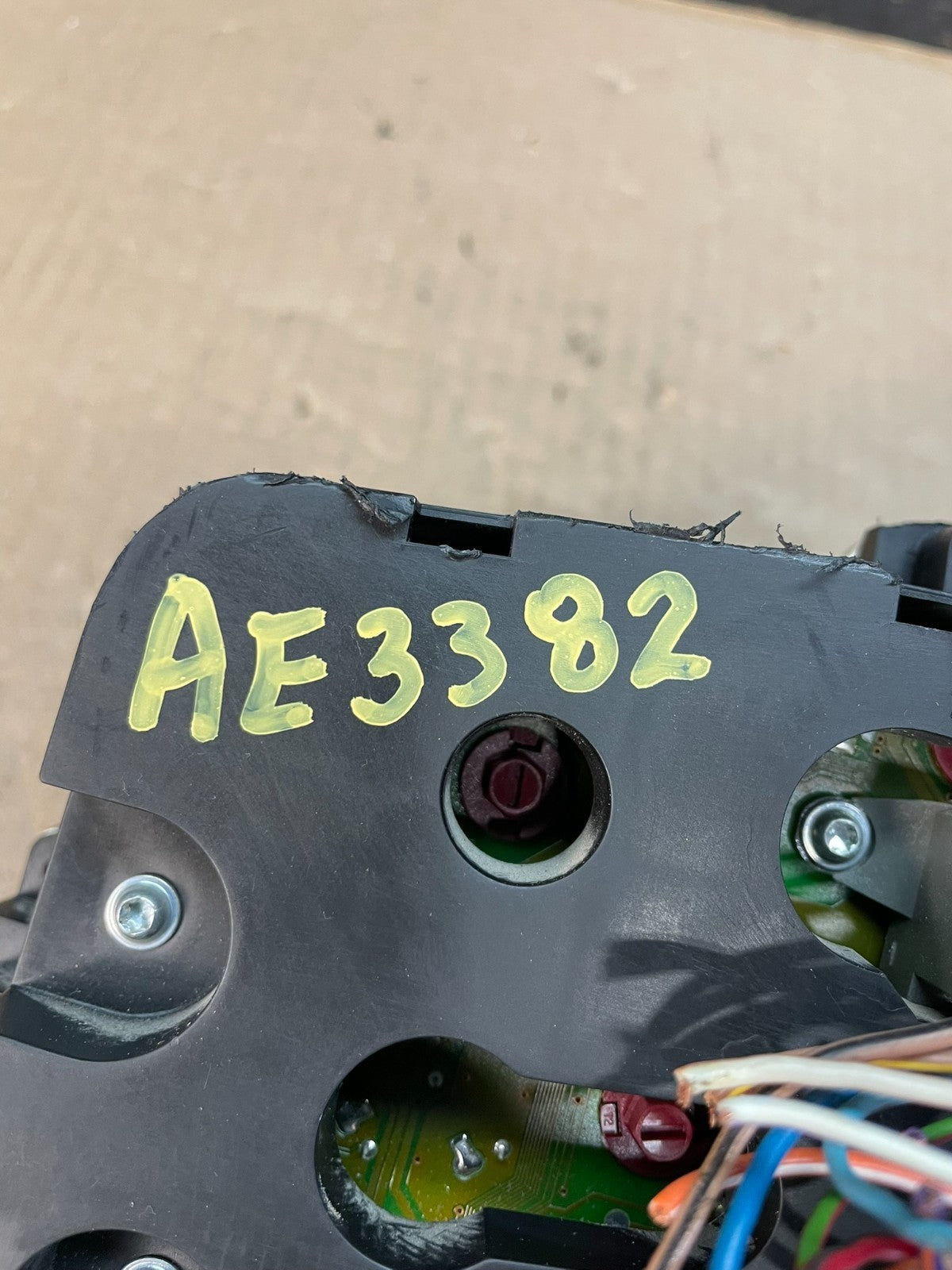 2004 - 2005 Dodge Ram 1500 Instrument Speedometer Gauge Cluster AE3382 DG11