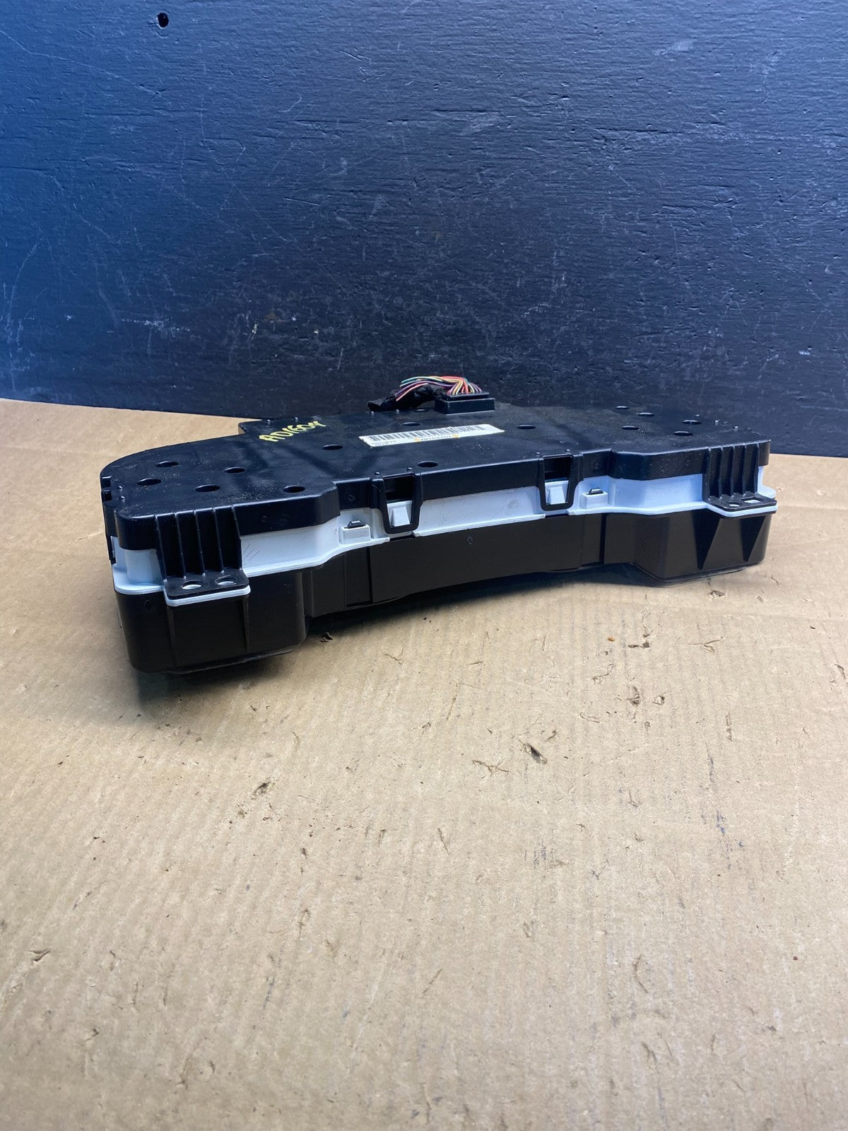 2007 to 2013 Chevrolet Silverado Suburban Cluster Gauge Speedometer OE AD1604 DG4