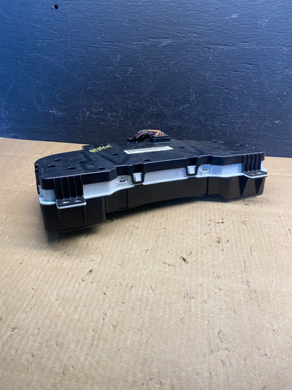 2007 to 2013 Chevrolet Silverado Suburban Cluster Gauge Speedometer OE AD1604 DG4