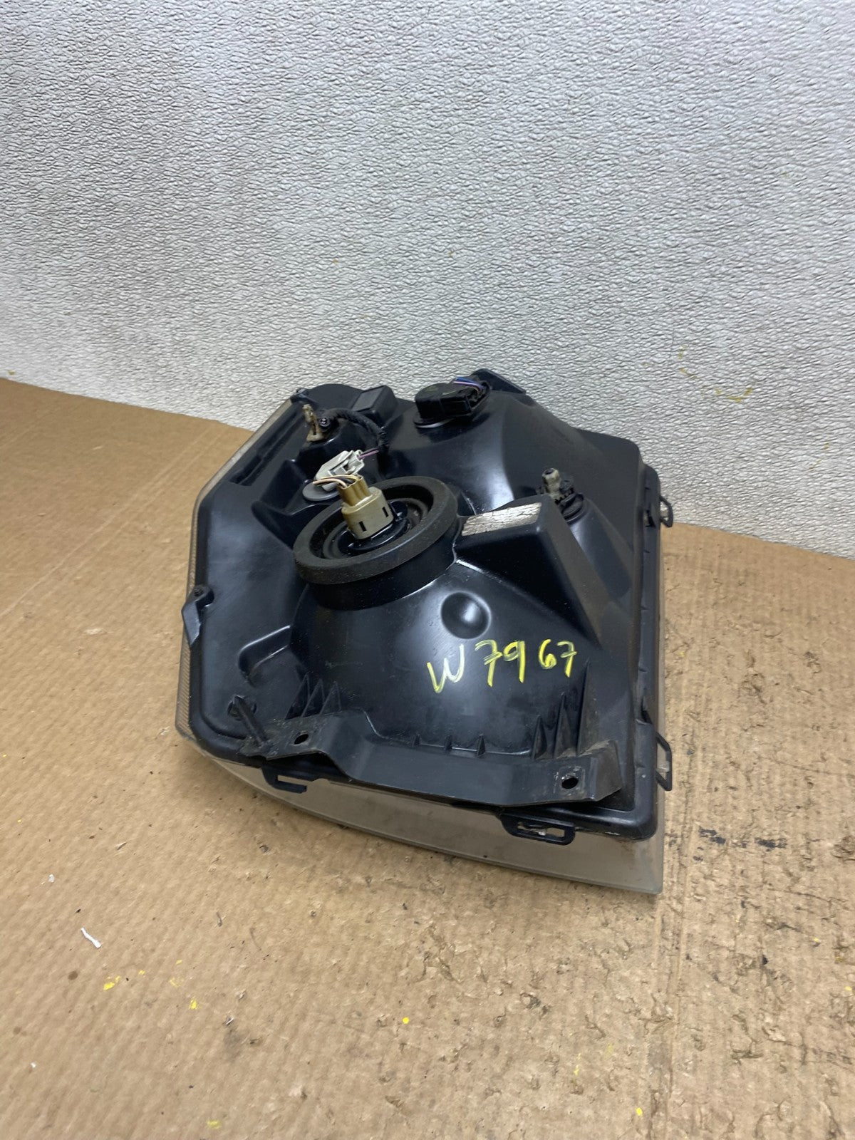 2008-2014 Ford Econoline E150 E250 E350 Left Driver LH Headlight OEM W7967 DW8