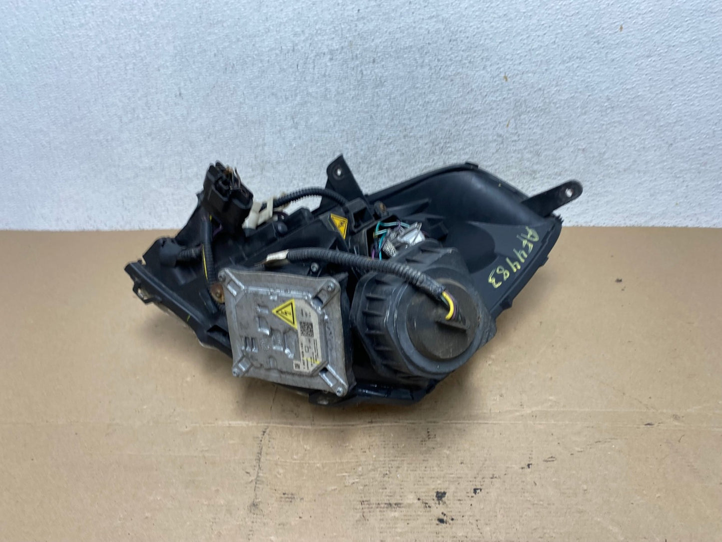 2006 to 2011 Cadillac DTS Right Passenger RH Side Xenon Hid Headlight AF44838