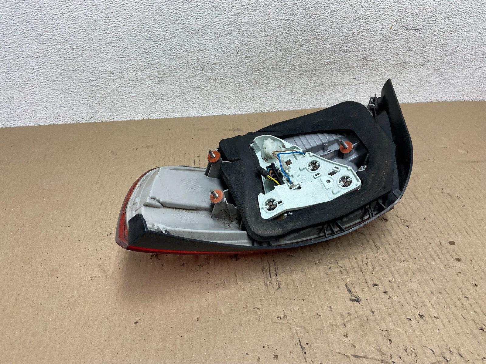 2007 - 2010 BMW M3 328i 335i Convertible Left Driver LH Tail Light AF5946 DW3