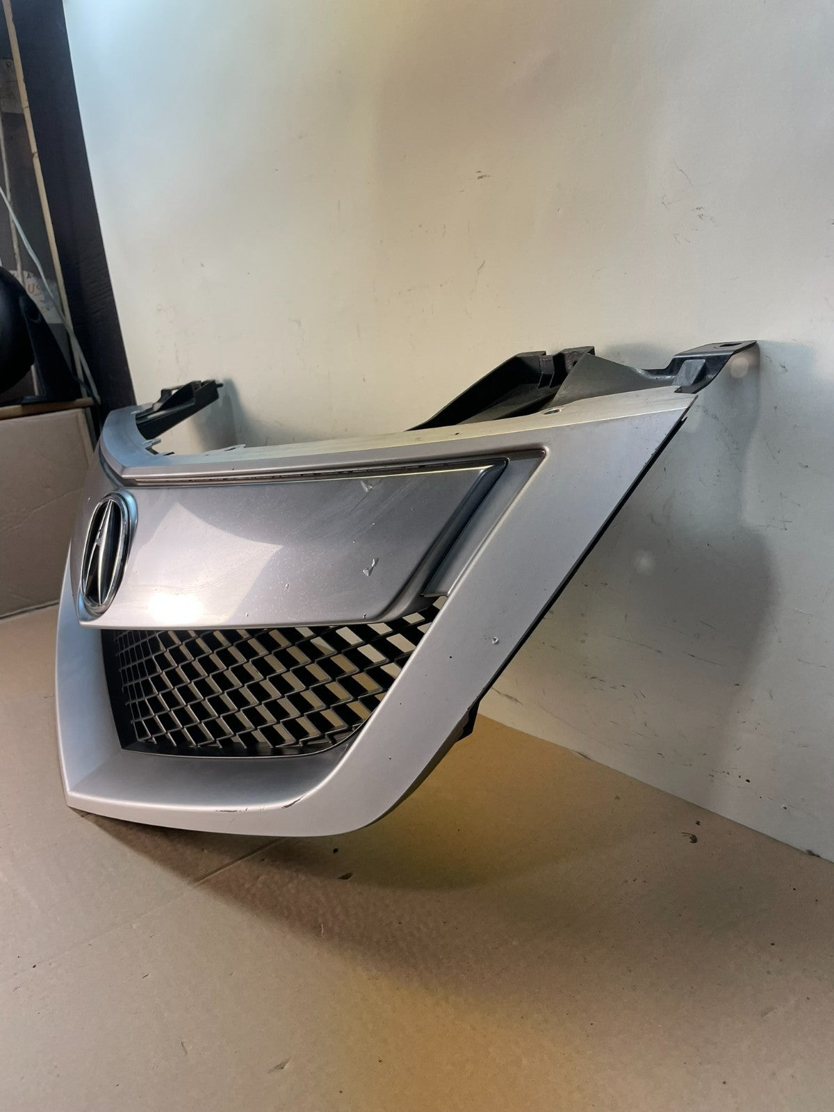 2010 to 2013 Acura MDX Front Upper Grill Grille Emblem AG7656 DG1