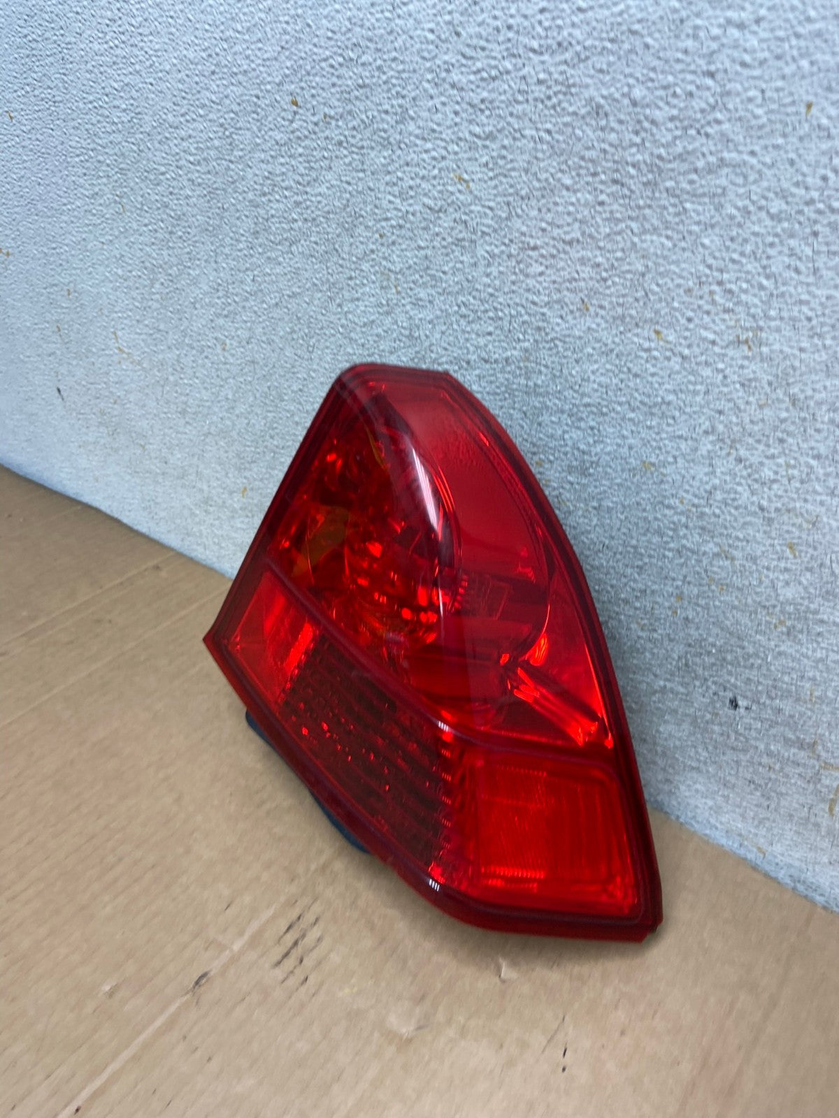 2003 2004 2005 Honda Civic Sedan Right Passenger Side Tail Light AI8425 LK1