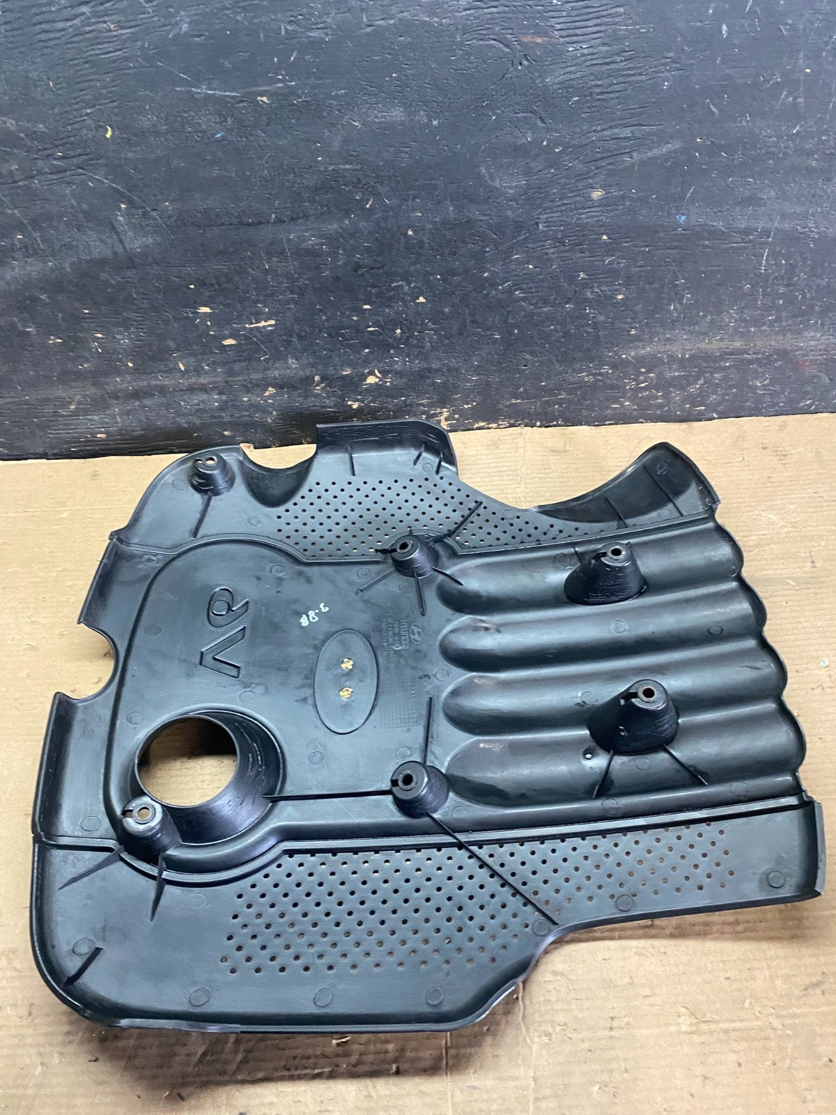 2005 - 2006 Hyundai Santa Fe 2.7L V6 Engine Motor Cover R5069 DG7