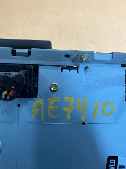 2007 to 2009 Hyundai Santa Fe AM/FM Radio CD Player AE74107