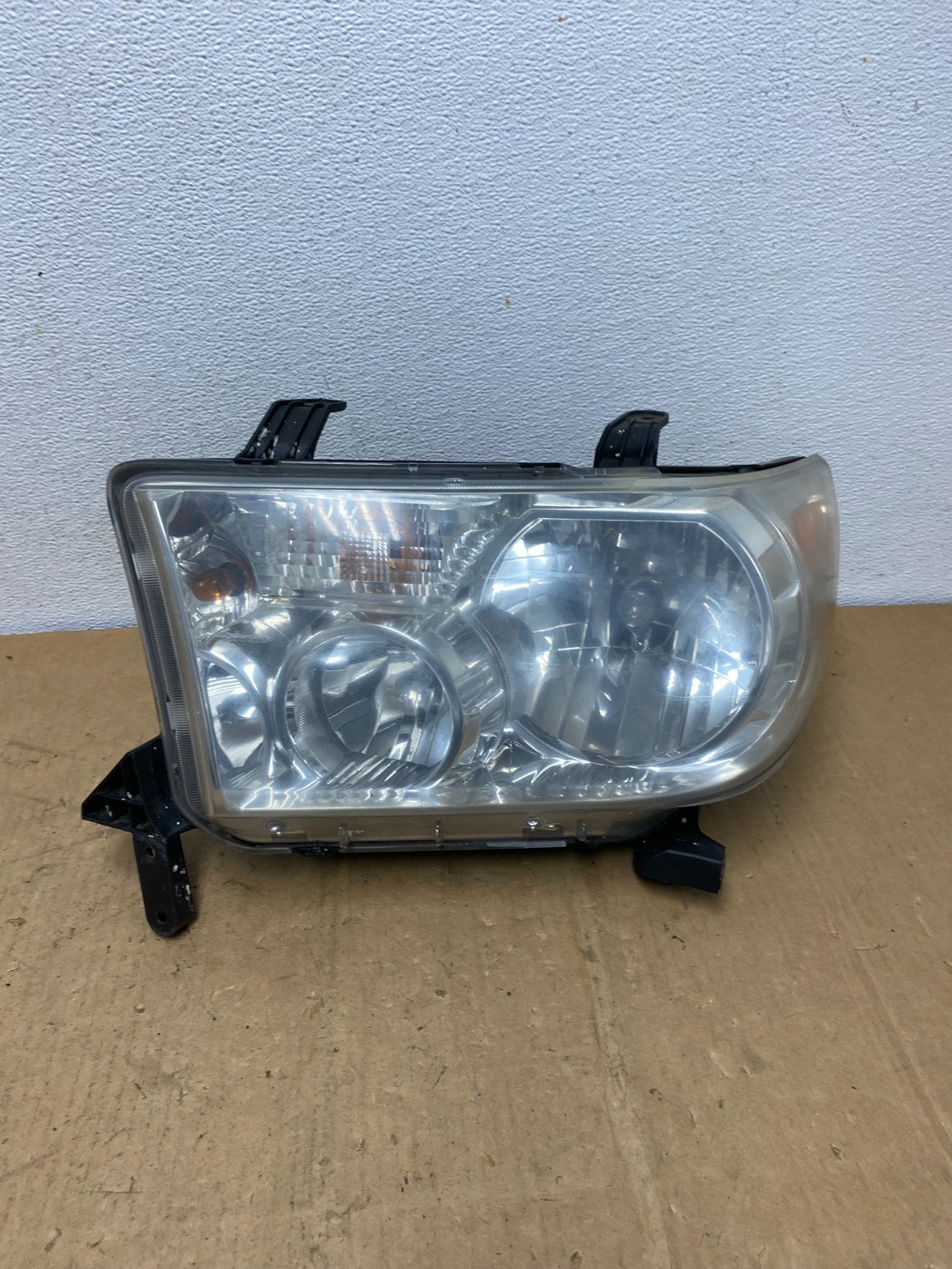 2007 to 2014 Toyota Sequoia Tundra Left Driver LH Headlight Halogen AC8660 DW0