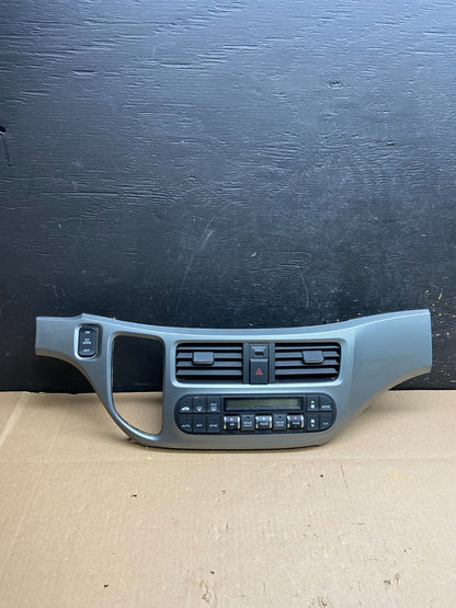 2005 to 2010 Honda Odyssey Radio Climate Control Dash Trim Bezel t4462 DG0