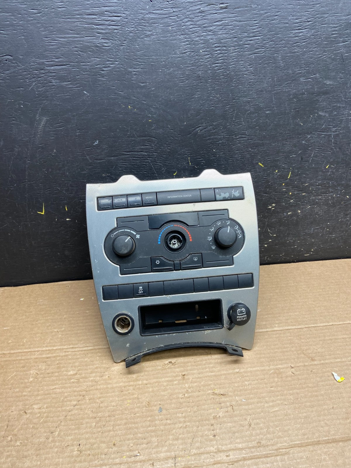 2005 2006 2007 Jeep Commander Grand Cherokee A/C Climate Control Bezel ac5226 DG0