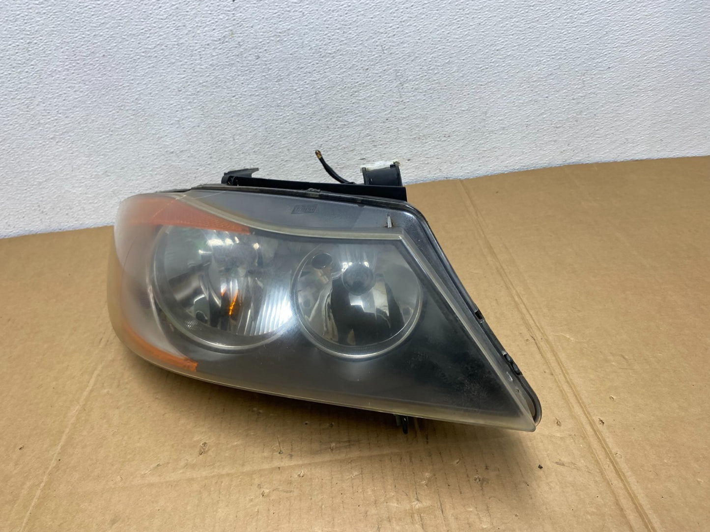 Halogen 2006 to 2008 BMW 3 Series Headlight Right Passenger Side AC7526 DW1