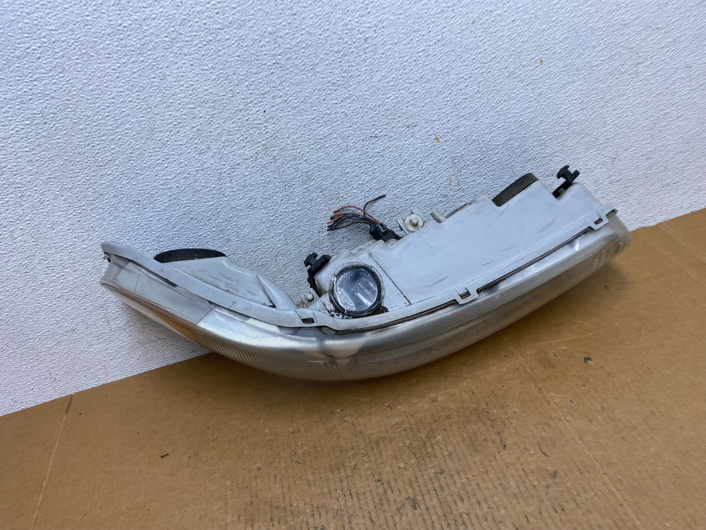 1997-2005 Buick Century Right Passenger RH Side Headlight Halogen AE0591 DW4