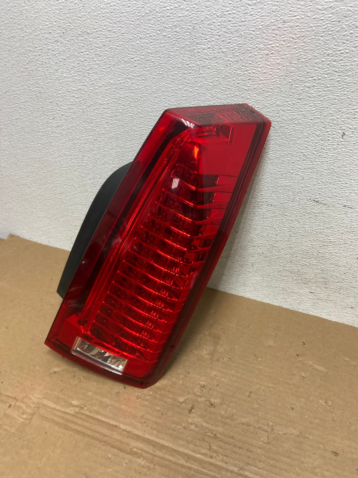 2008 to 2013 Cadillac CTS Right Passenger Side Led Side Tail light AD3974 LK1