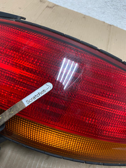 2003-2004 Chrysler Concorde Right Passenger RH Side Tail Light AE8994 LK3