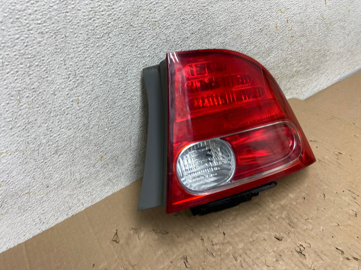 2006 2007 2008 Honda Civic Right Passenger Rh Side Tail Light AI1342 LK2