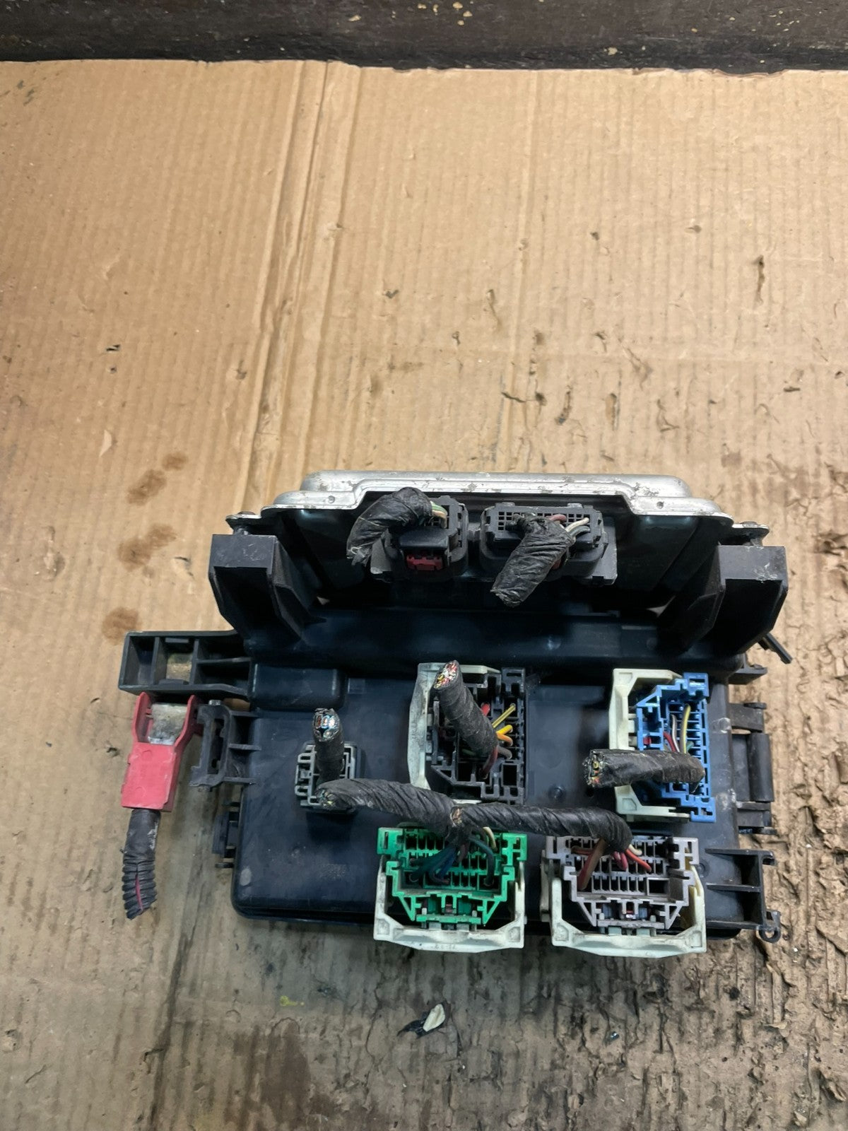 2005 2007 Dodge Charger  Fuse Box Body Control Module BCM X9839  DG6