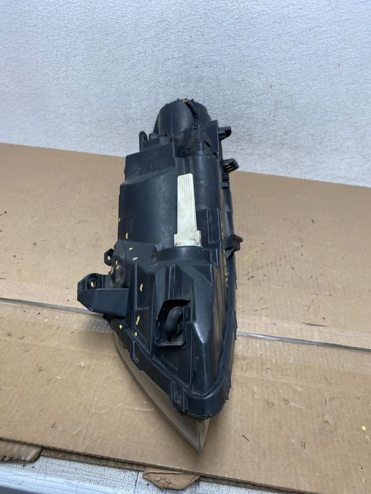 2011-2013 Kia Optima Right Passenger RH Side Headlight Halogen AE6784 DW8