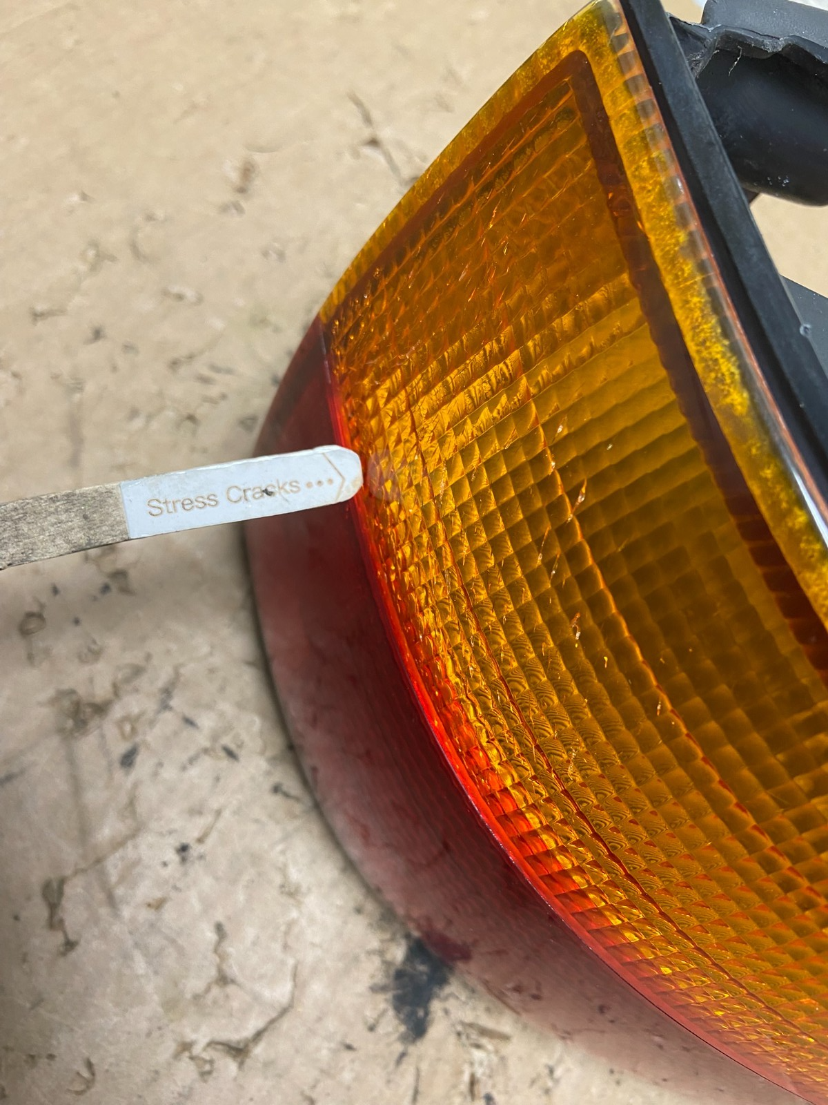 1998 1999 2000 Toyota Sienna Right Passenger Tail light AI9275 LK3