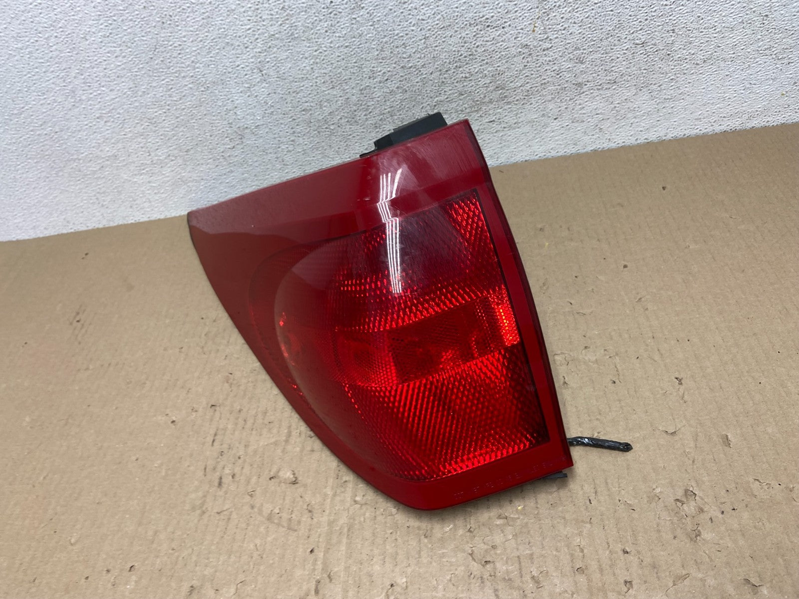 2002-2003 Buick Rendezvous Left Driver LH Side Tail Light AE9713 DW1