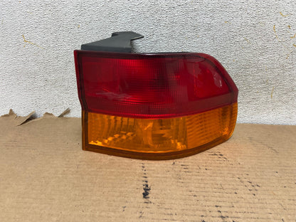 2002 2003 2004 Honda Odyssey Right Passenger Side Tail Light AH4066 LK0