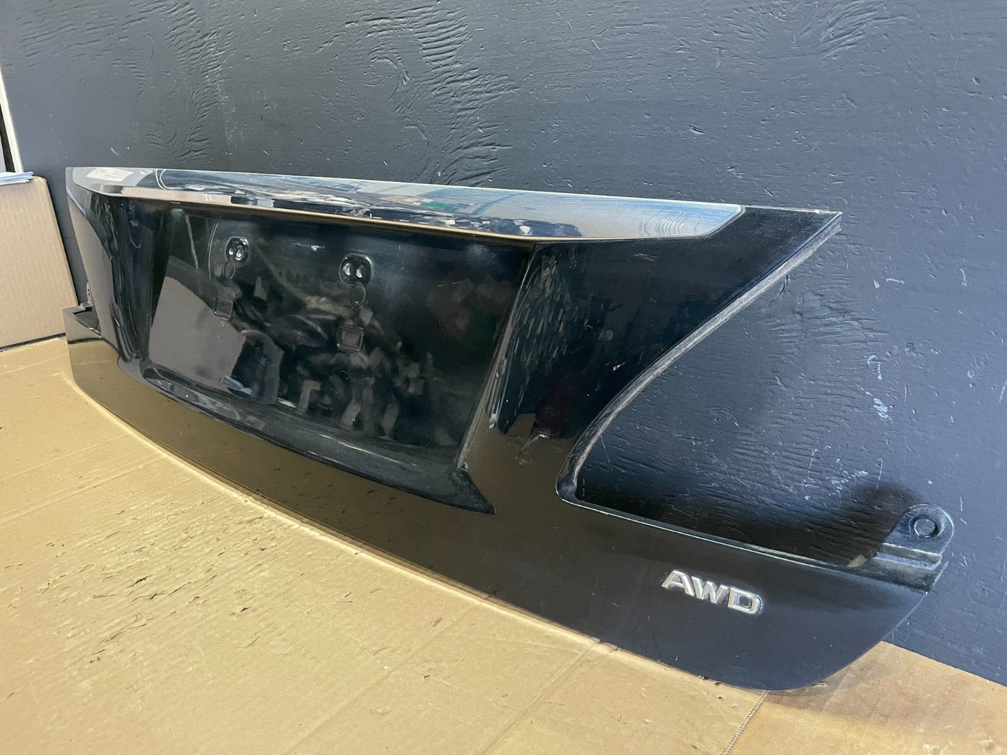 2008 to 2012 Lexus LS460 Rear Trunk Lid License Molding Panel Trim AB3246 DG2