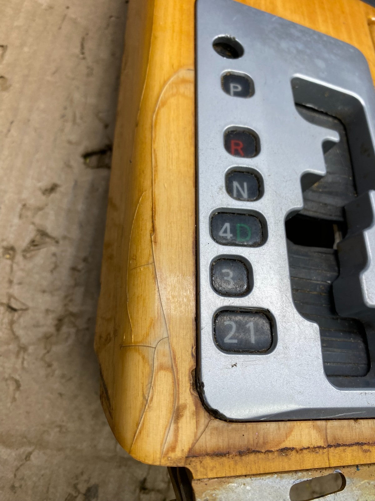 2008 to 2010  Infiniti QX56 Center Console Shifter Bezel Woodgrain v1509 DG4