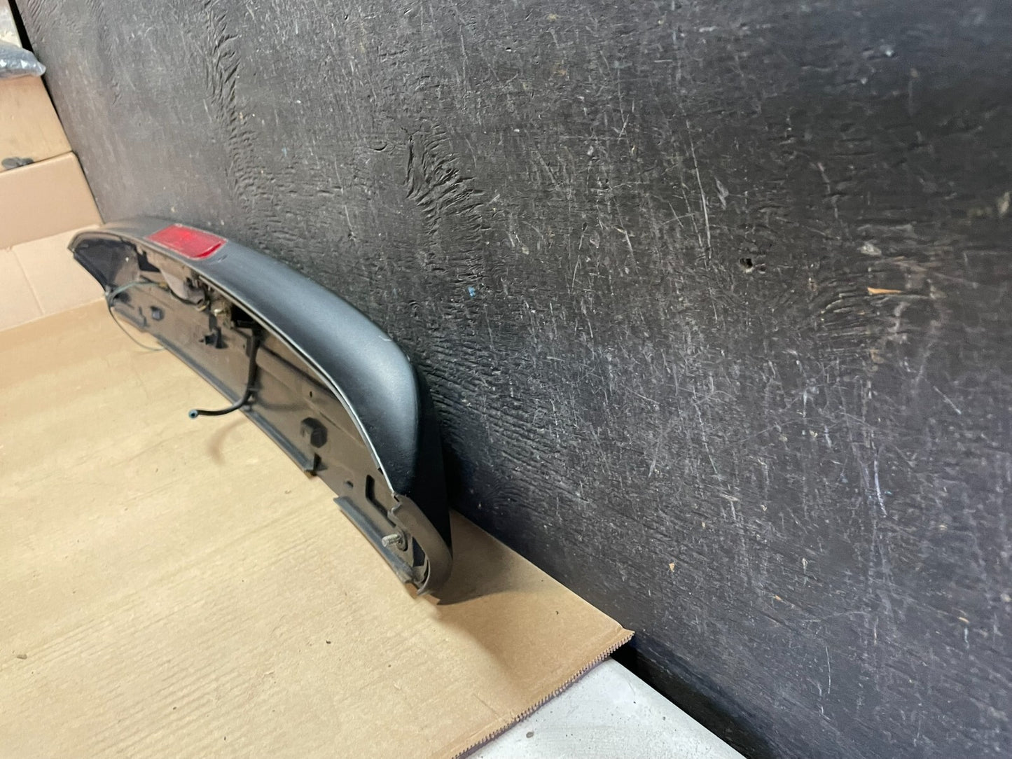 1999 to 2004 Honda Odyssey Rear Trunk Spoiler Gate L9112 DG7