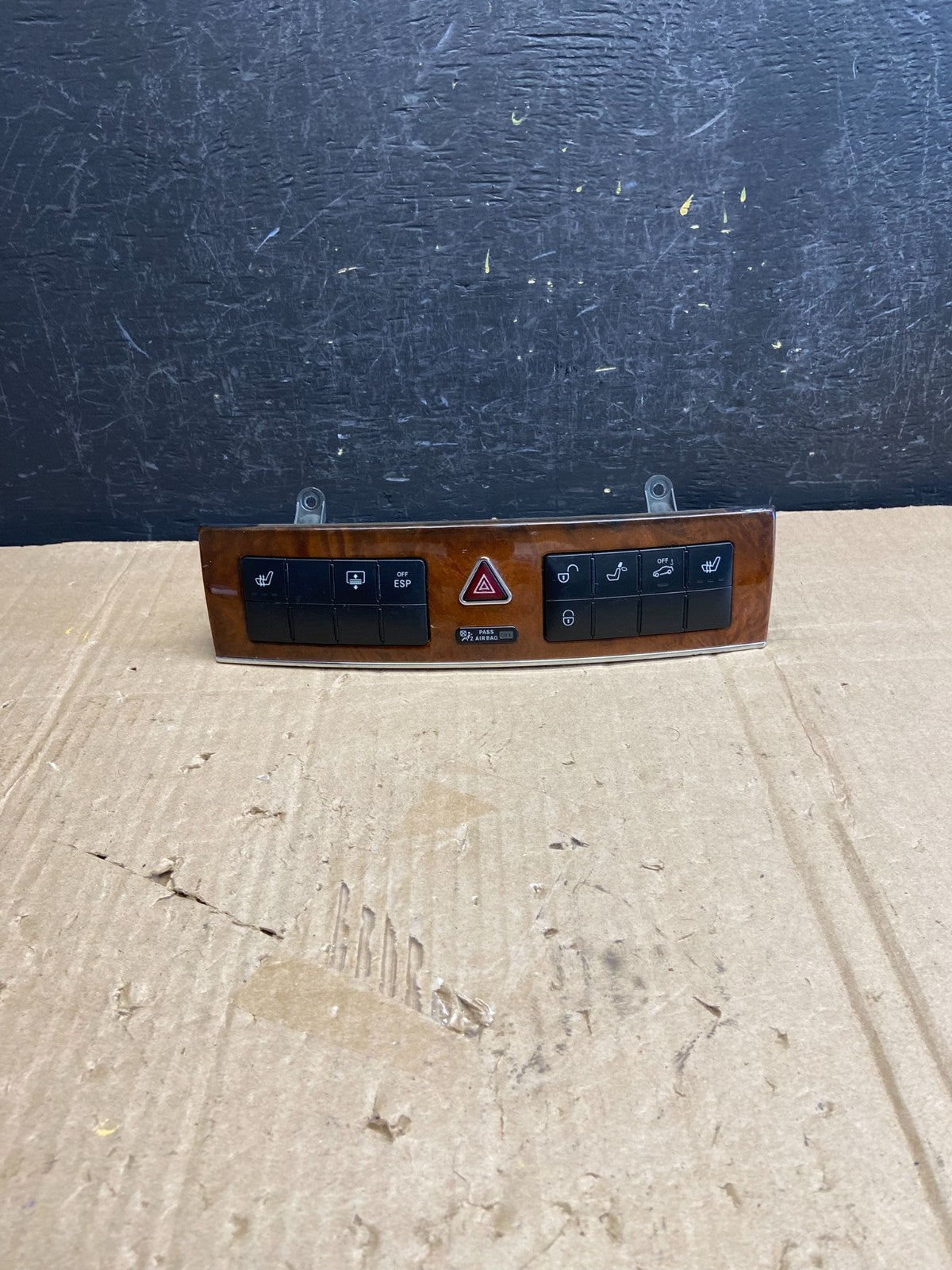 2005 - 2007 Mercedes C230 C240 Center Console Switch Control Unit ae1759 DG0