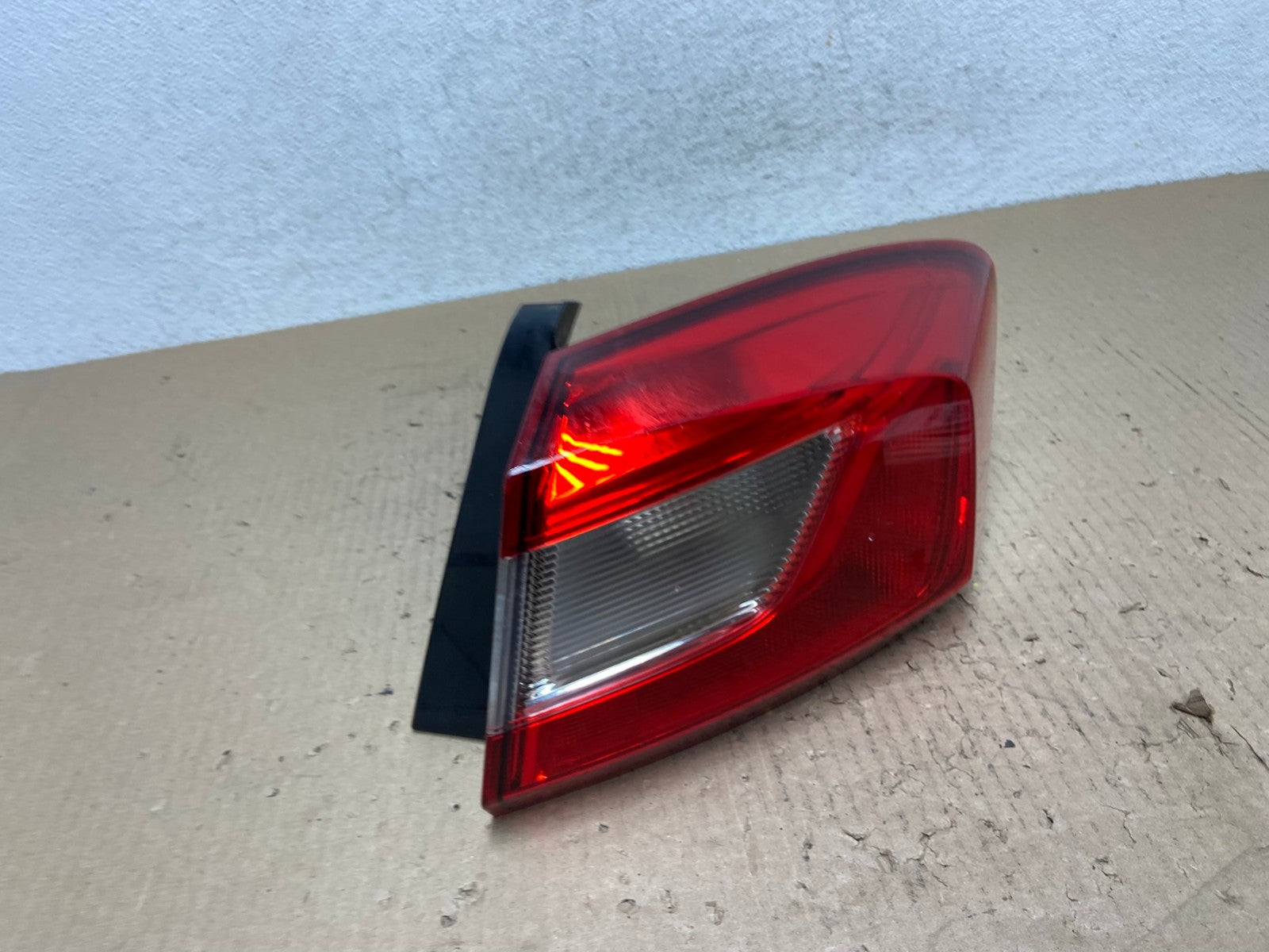 2016 2017 2018 Chevrolet Cruze Right Passinger RH Tail Light AF2912 LK2