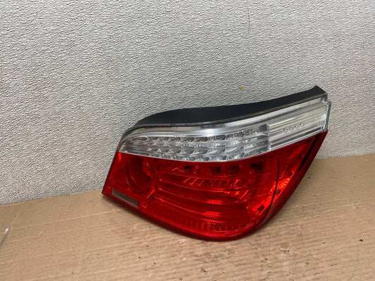 2008 2009 2010 BMW 5 525i 530i Right Passenger Rh Tail Side Light Oem AA9333 LK0