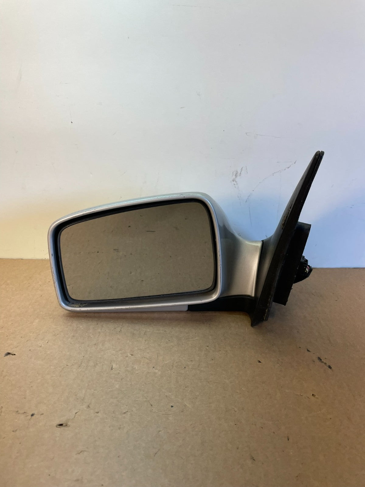 2005-2010 Kia Sportage Power Left Driver Side View Mirror ah0301 DG7