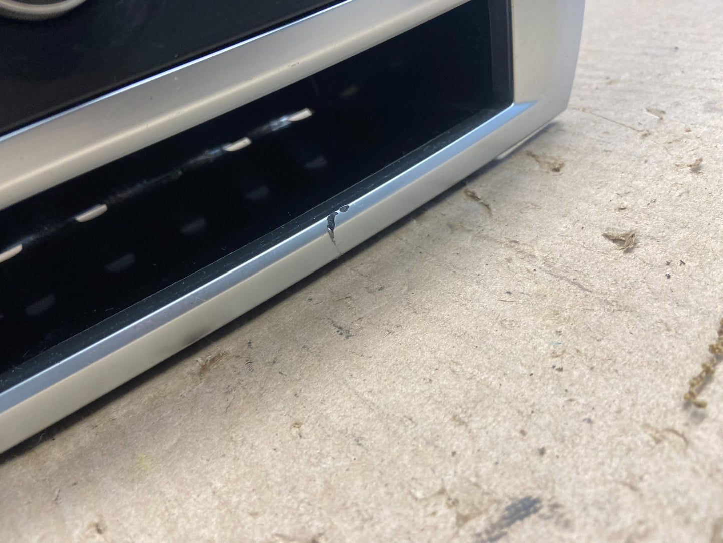 2005 - 2007 Dodge Charger Dash Climate Temperature Control Radio Bezel AB9698 DG1