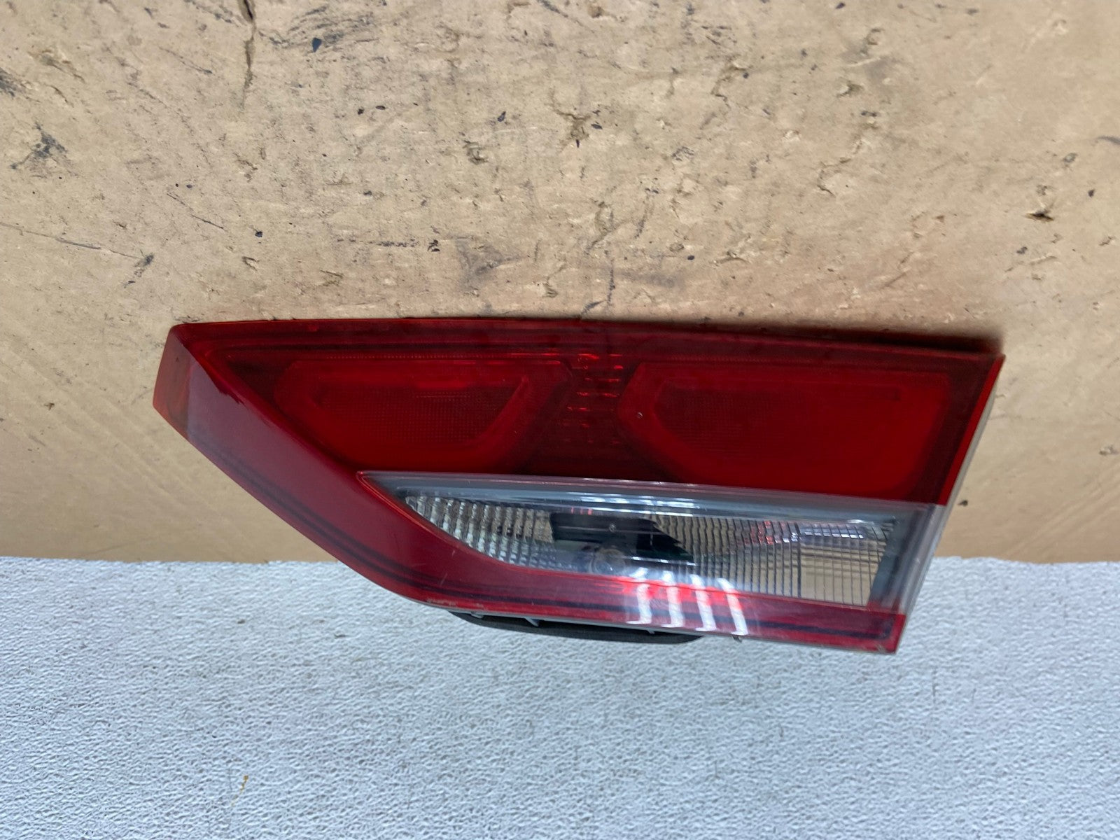 2017-2018 Hyundai Elantra Right Passenger RH Side Inner Tail Light AD3735 LK0