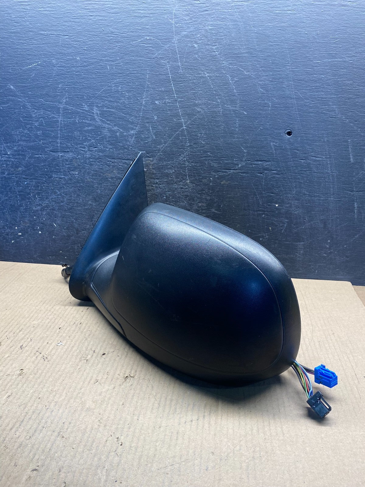 2003-2006 Chevrolet Tahoe Suburban Left Driver LH Turn Door Mirror AH4533 DW2