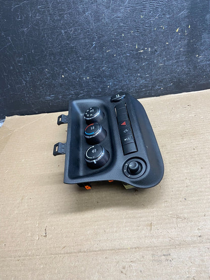 2011 - 2013 Jeep Wrangler Dash Climate Temperature Control Radio Bezel ah3471 DG1