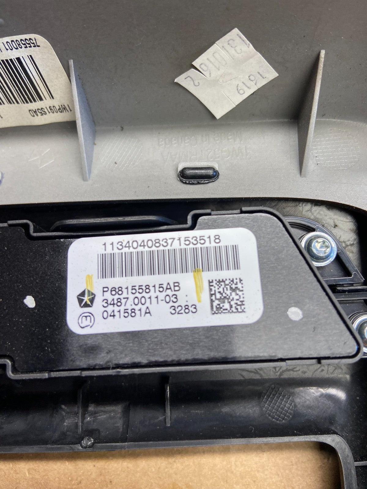 2014 to 2020 Jeep Cherokee Center Radio Climate Control Vent Bezel ad2076 DG5