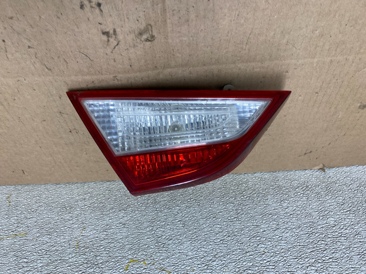 2011 2012 2013 2014 Hyundai Sonata Left Driver Inner Tail Light Oem W0746 DW0