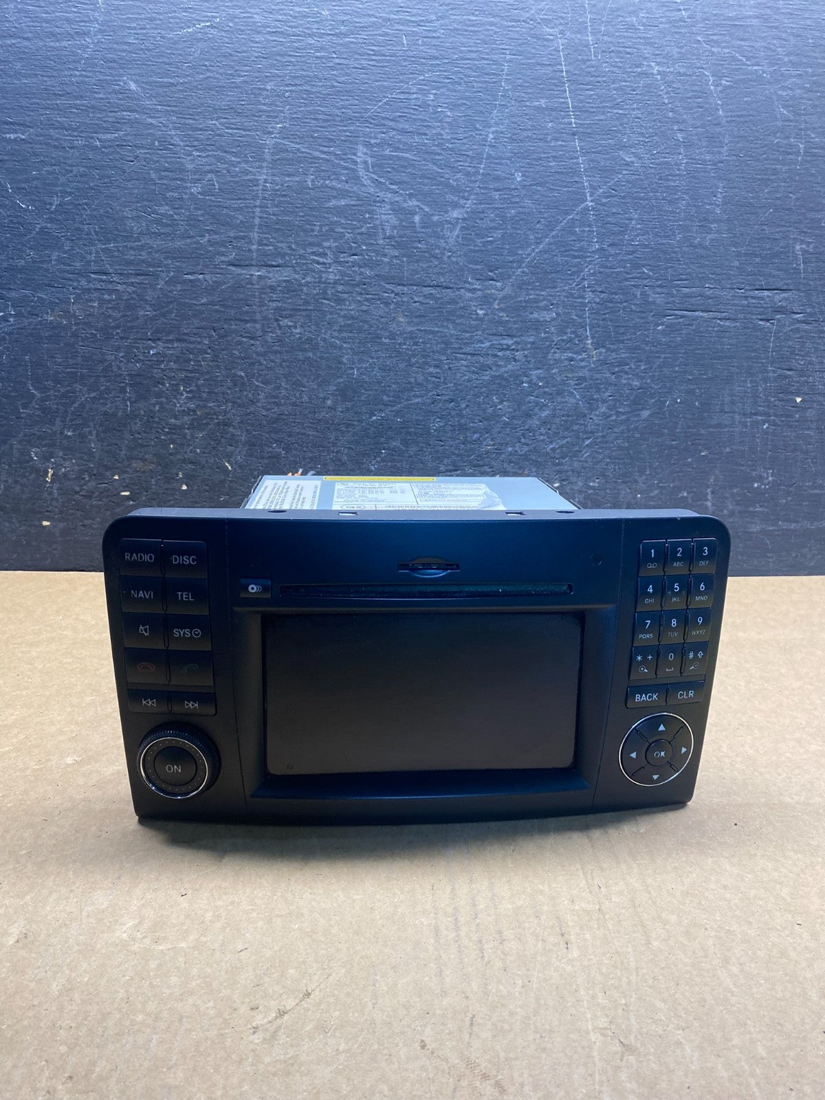 2009 to 2012 Mercedes ML350 GL450 Radio Navigation Screen Display AG7361 DG0