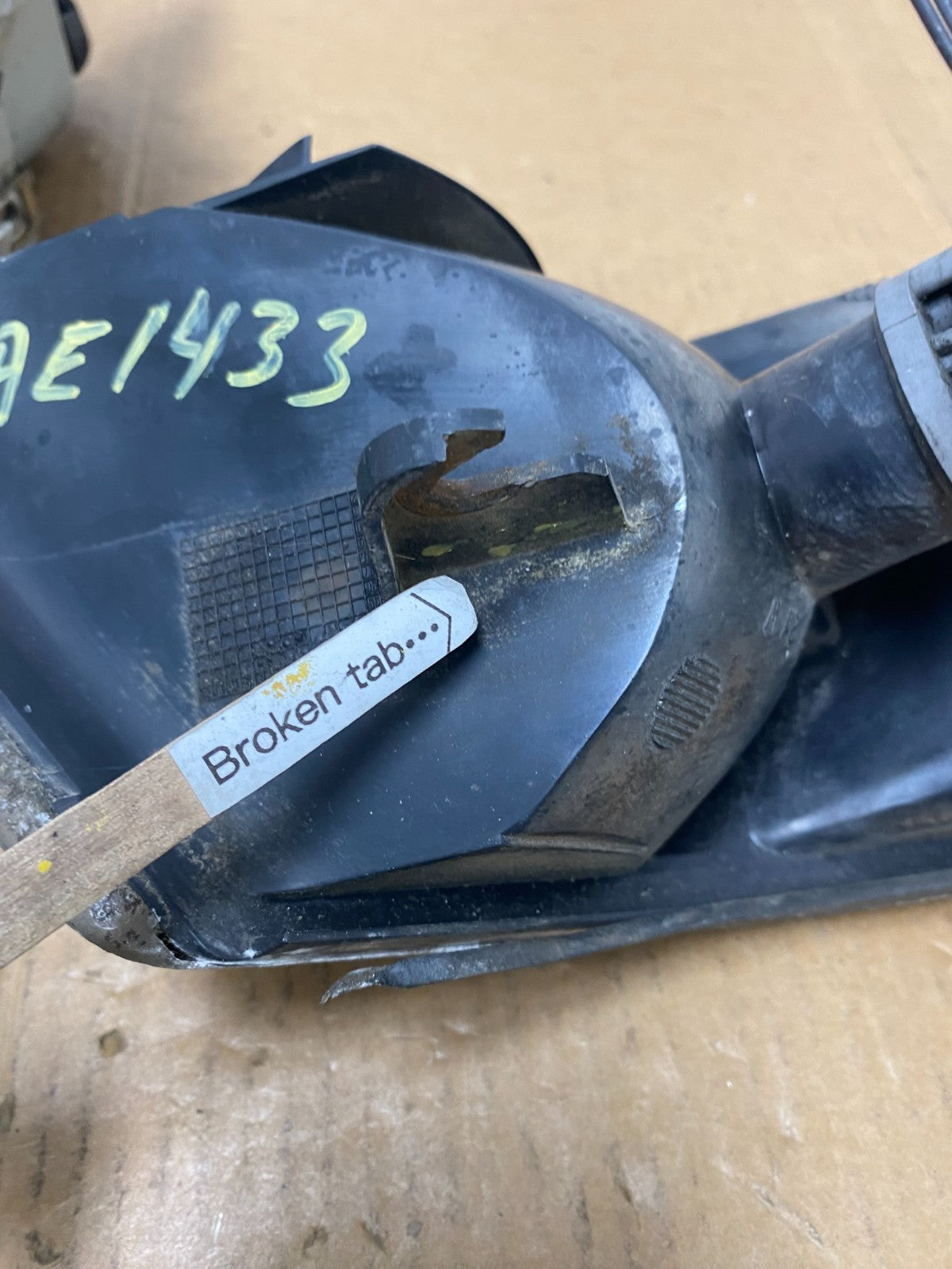 1999 to 2003 Saab 9-3 Front Left Driver LH Side Halogen Headlight AE1433 DW4