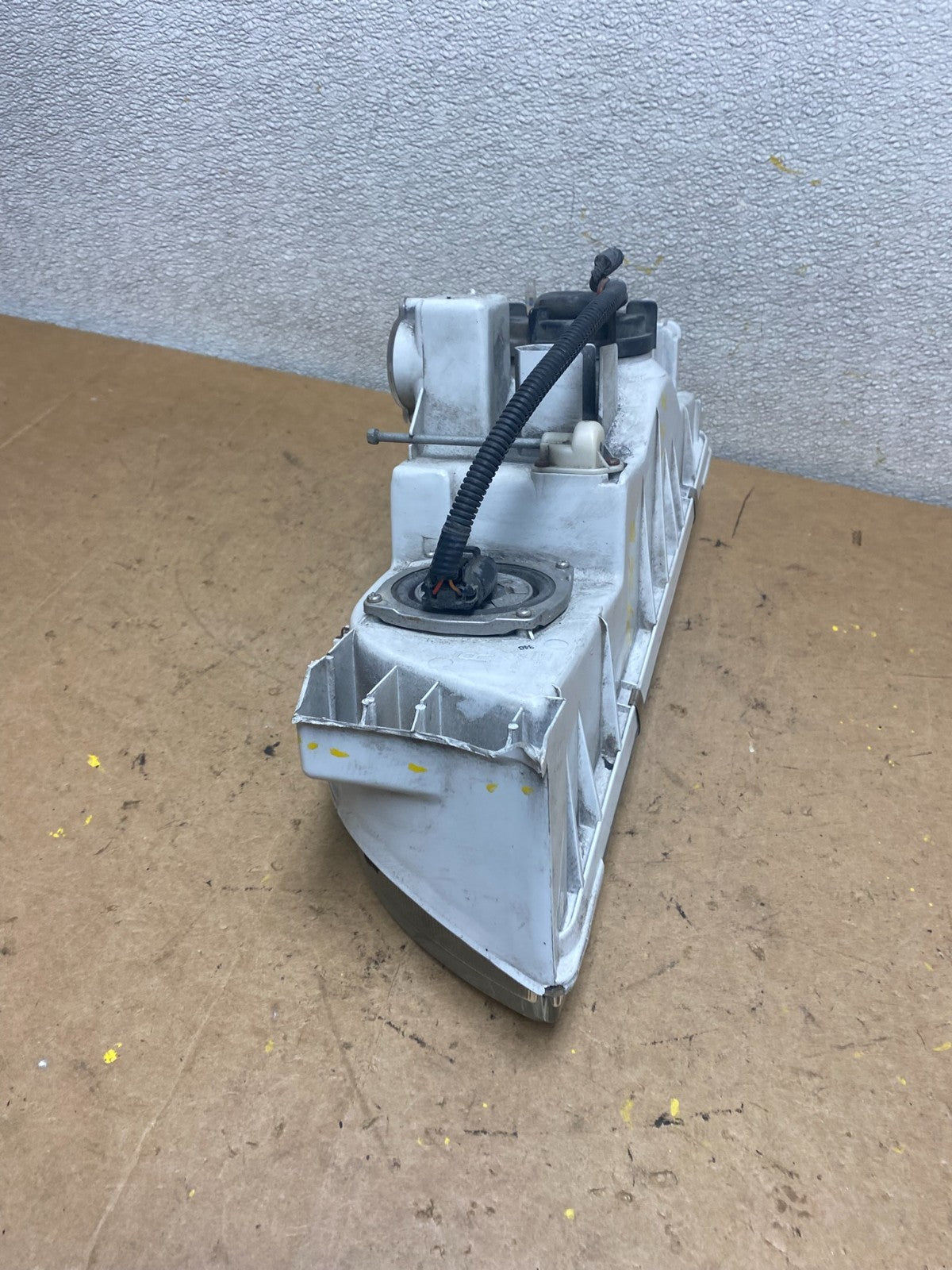 1994-1996 Infiniti Q45 Right Passenger Side Front Halogen Headlight X7269 DG7
