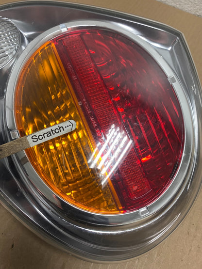 2002 2003 Nissan Maxima Right Passenger RH Side Tail Light M7870 DW5