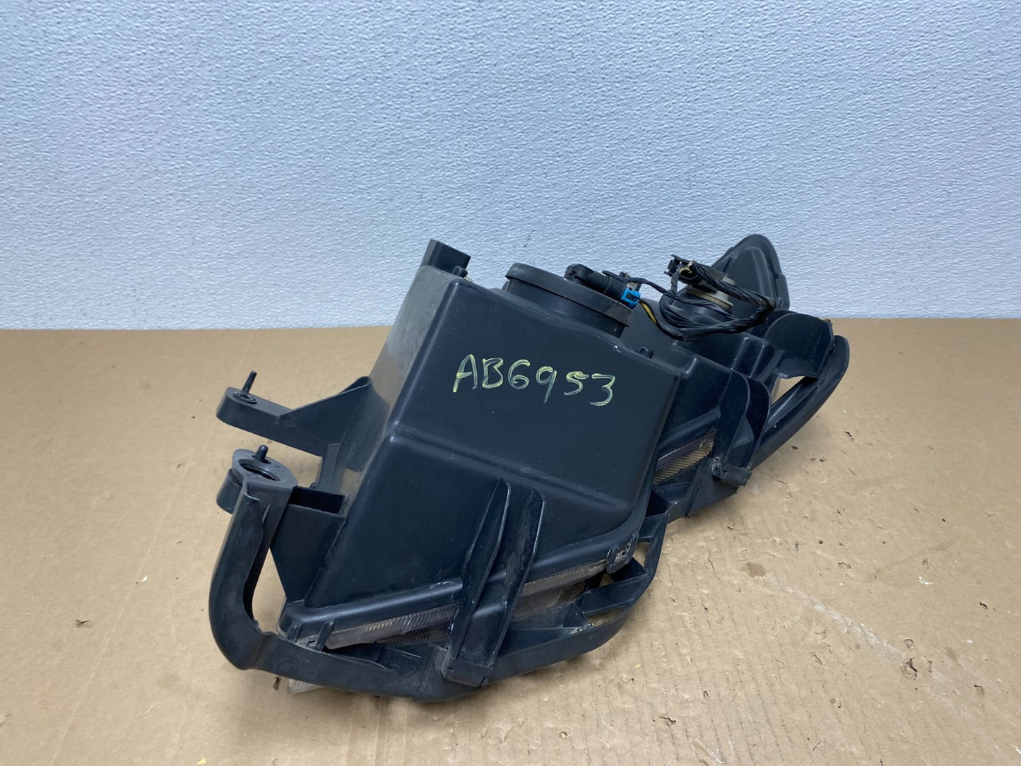 2007 to 2010 Ford Edge Right Passenger RH Halogen Headlight AB6953 DW4