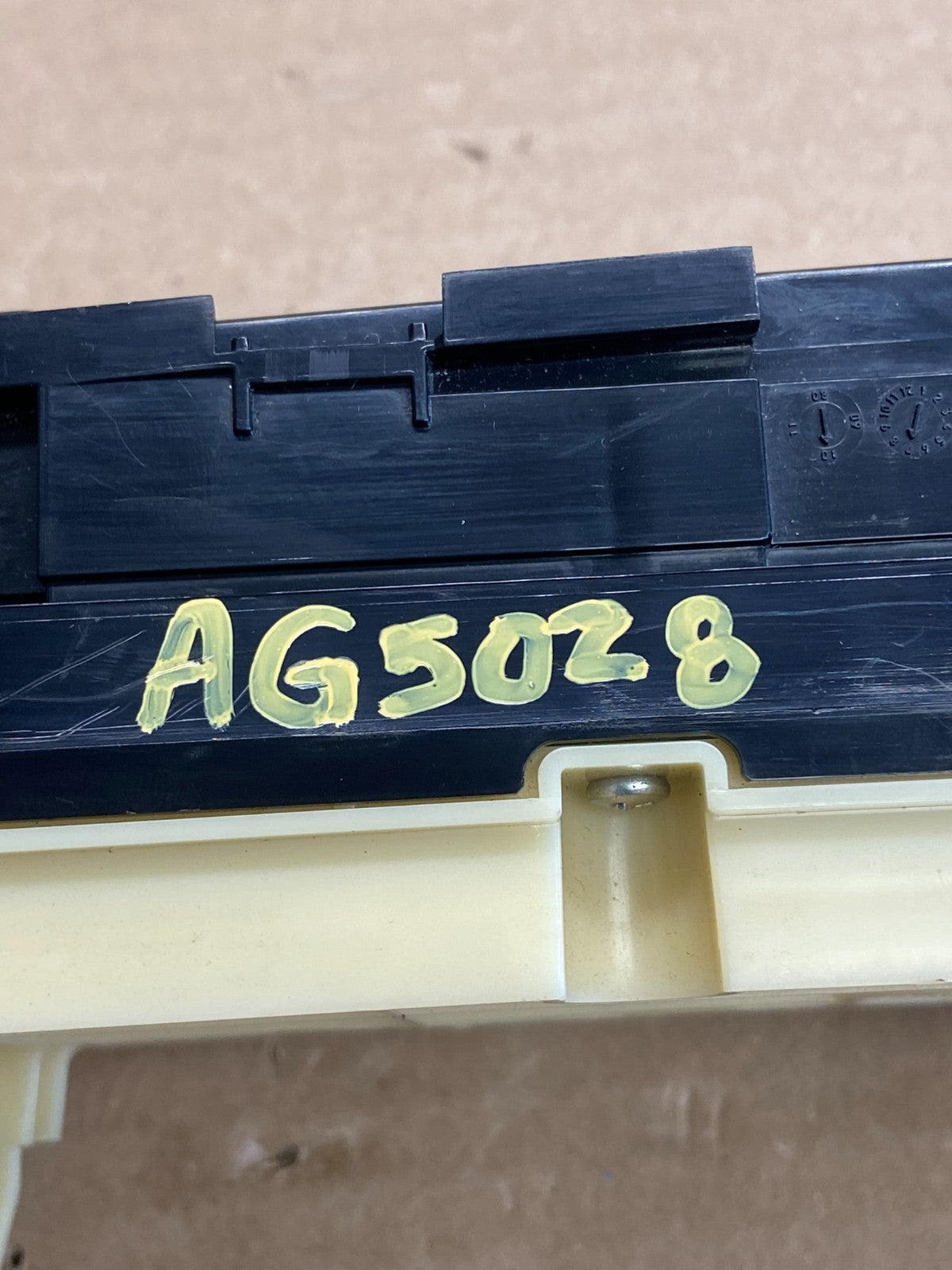 2010 to 2015 Toyota Prius A/C Heater Climate Control Unit Switch ag5028 DG5