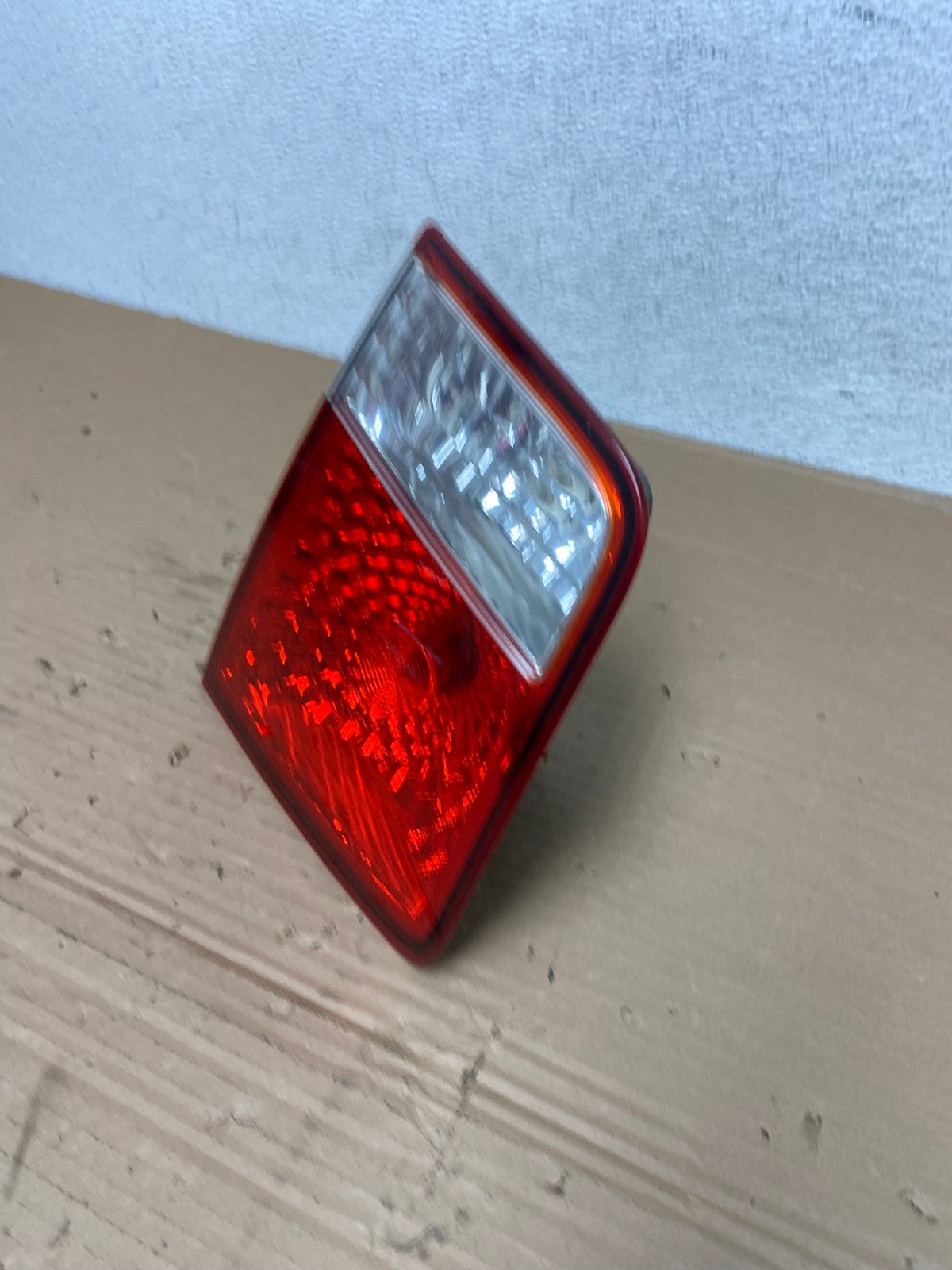2009 2010 2011 Kia Borrego Right Passenger RH Side Inner Tail Light AD4203 LK1