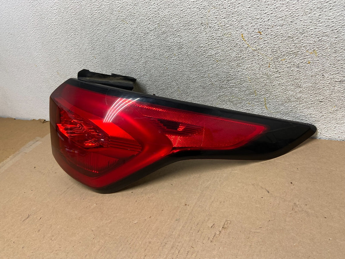 2017 2018 2019 Ford Escape Right Passenger RH Side Tail Light ah0912 DG2