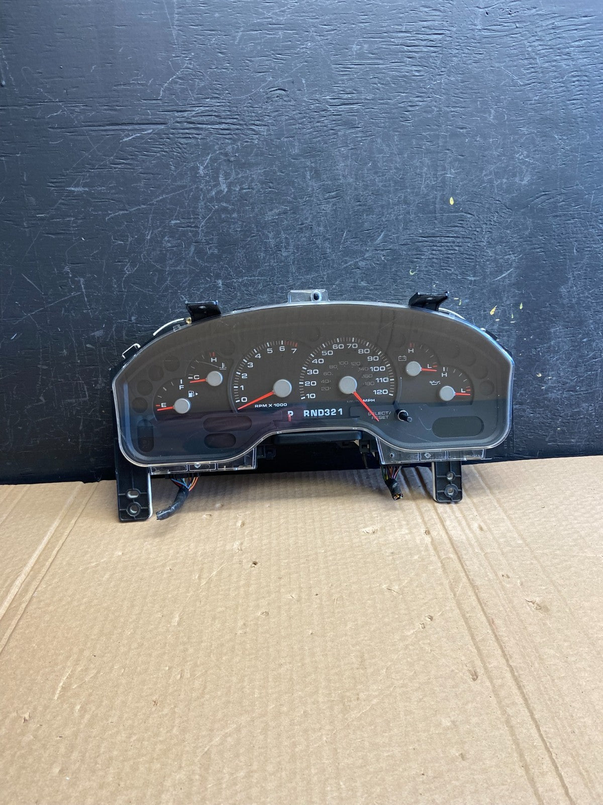 2004 2005 Ford Explorer Speedometer Cluster Gauge AF61440