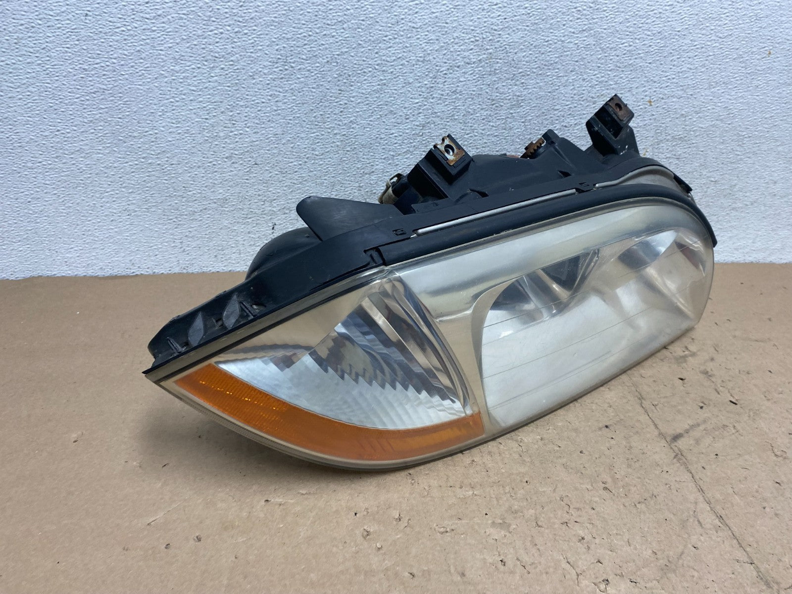 2001 to 2003 Acura MDX Passenger Right RH Headlight AG5653 DW2
